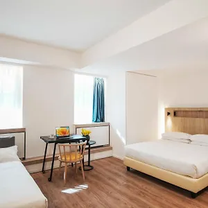 **** Otel Colombo İtalya